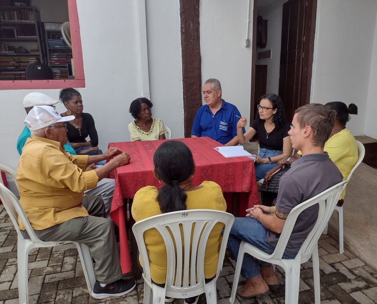 api-modulos/fotos/img/galeria_cat_culturais_496/496/12442/REUNIÃO COM AS GUARDAS DO CONGADO NO MUSEU, EM 28.09.2022 (4).jpg